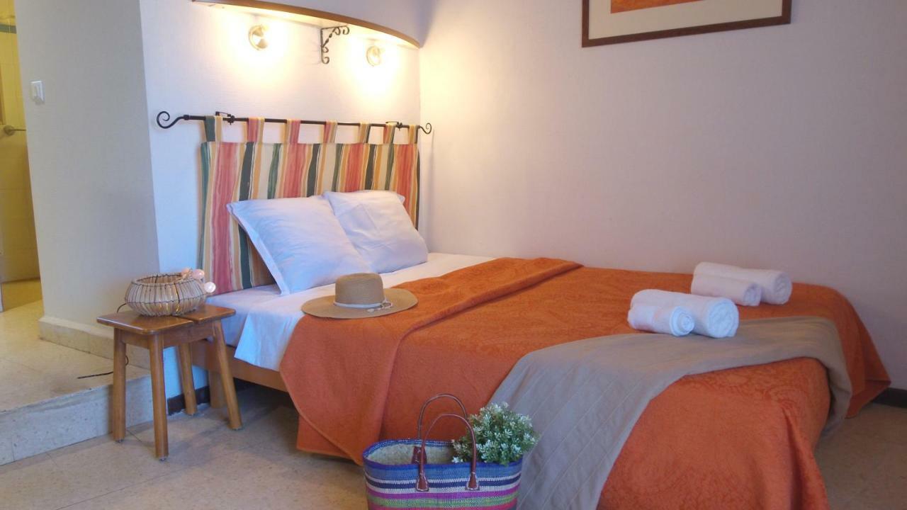 Vvf Luberon Provence Hotel Murs  Buitenkant foto