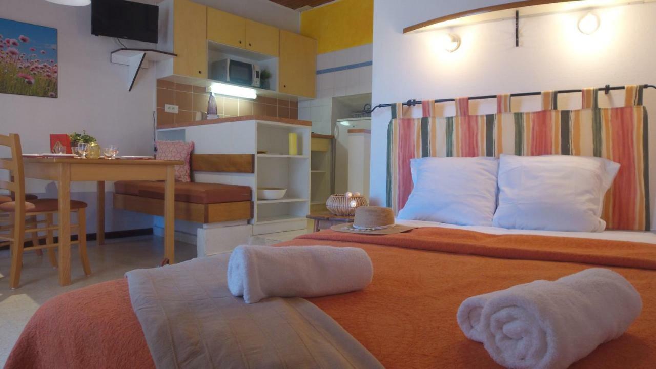 Vvf Luberon Provence Hotel Murs  Buitenkant foto